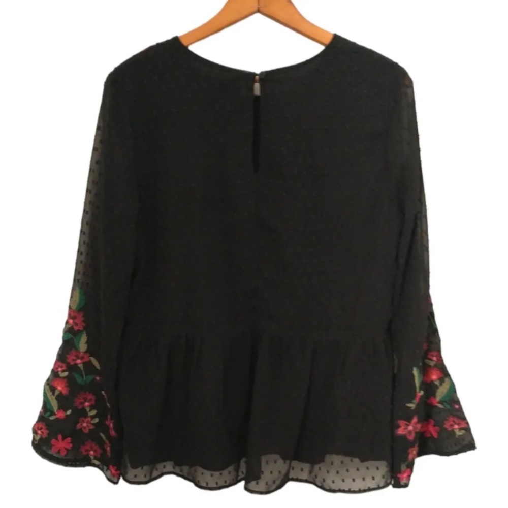 American Eagle Top Large Swiss Dot-with Floral Embroidery - Picture 7 of 13